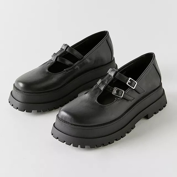 Urban Outfitters,  Platform Double-Strap Treaded Chunky platform shoes - Picture 3 of 6